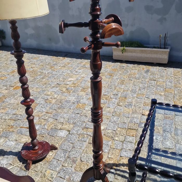 Mesinhas mãe  muito antigas restauradas