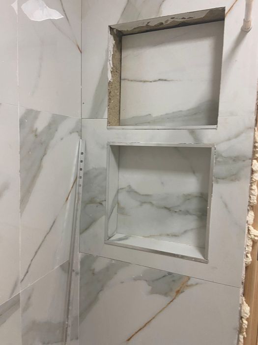 Fazemos ladrilhos, pladur, barramentos, estuque e pintura em geral.