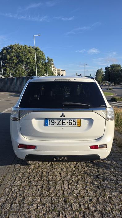 Mitsubishi outlander PHEV 2.0 híbrido plug-in  2014