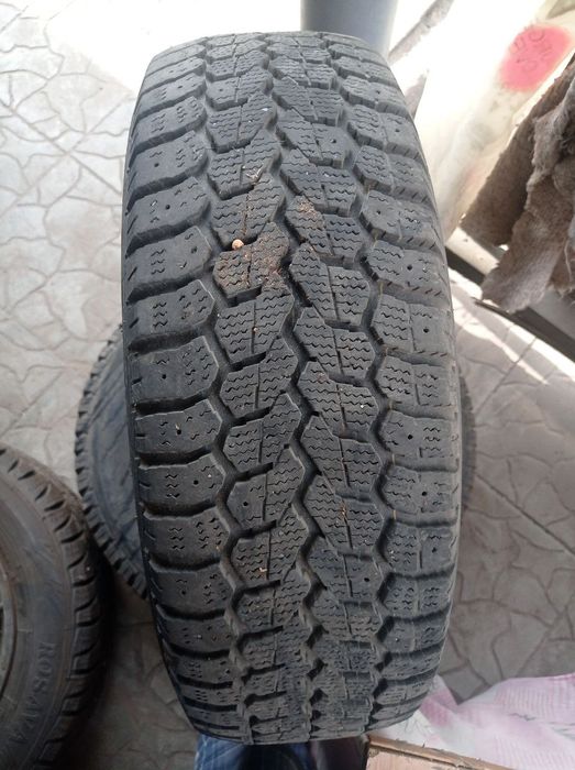 Продам ризину зимню R14 185на65