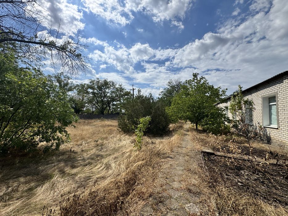 Продаж Адмінбудіілі з власною территорією м.Снігурівка Башт.  р-ну