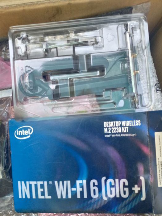 Комплект Intel Wi-Fi 6 (Gig+)