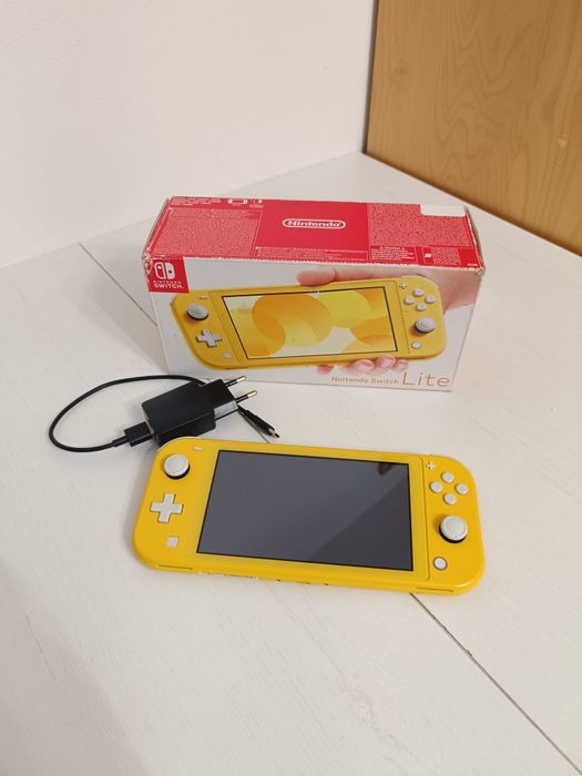 Konsola Nintendo Switch Lite Sprawna Pudełko !!!