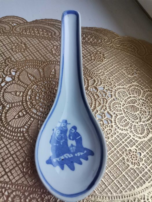 Ozdobna łyżeczka biało niebieska