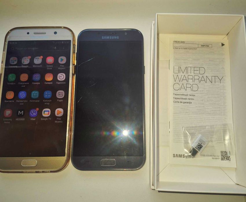 Смартфон Samsung Galaxy A7 (2017)  SM-A720F -2 шт з аксесуарами