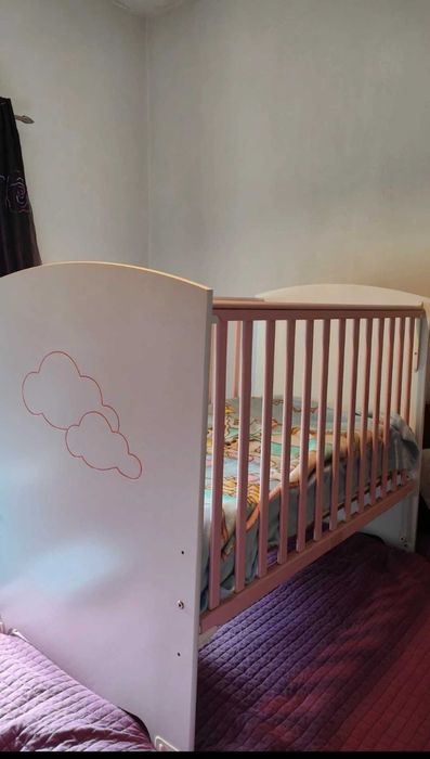 Berço/ Cama menina
