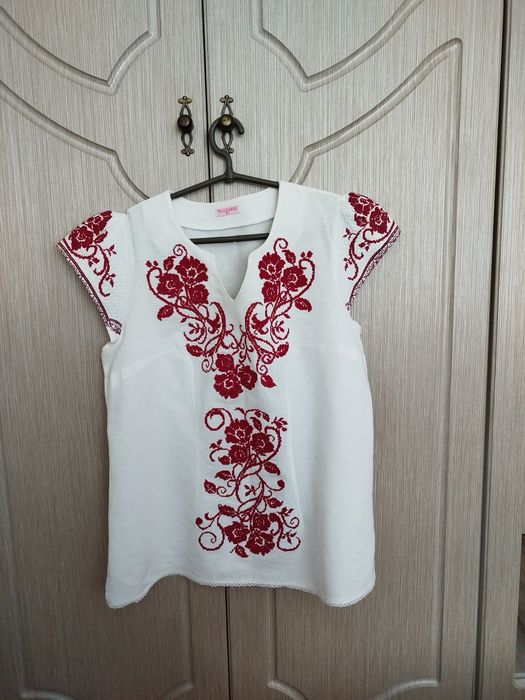 Вишиванка жіноча