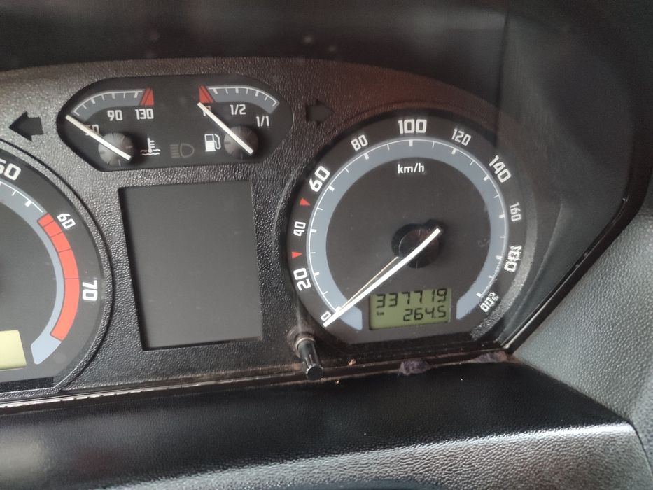 продам автомобіль шкода Фабія