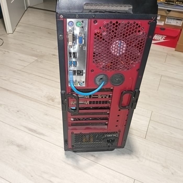 Komputer gamingowy x strike