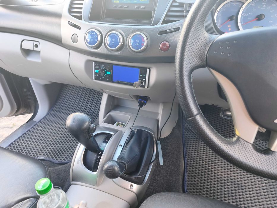 Авто mitsubishiL200