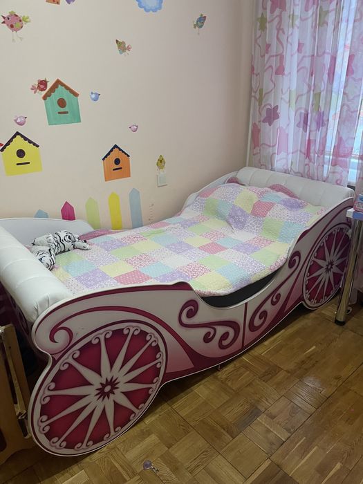 Дитяче ліжко карета