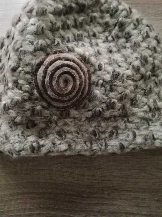 Czapka damska kapelusik