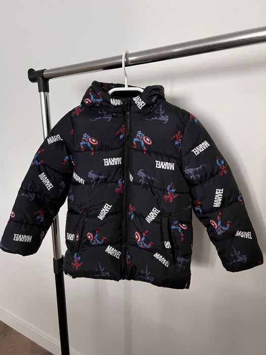 Куртка з принтом Марвел