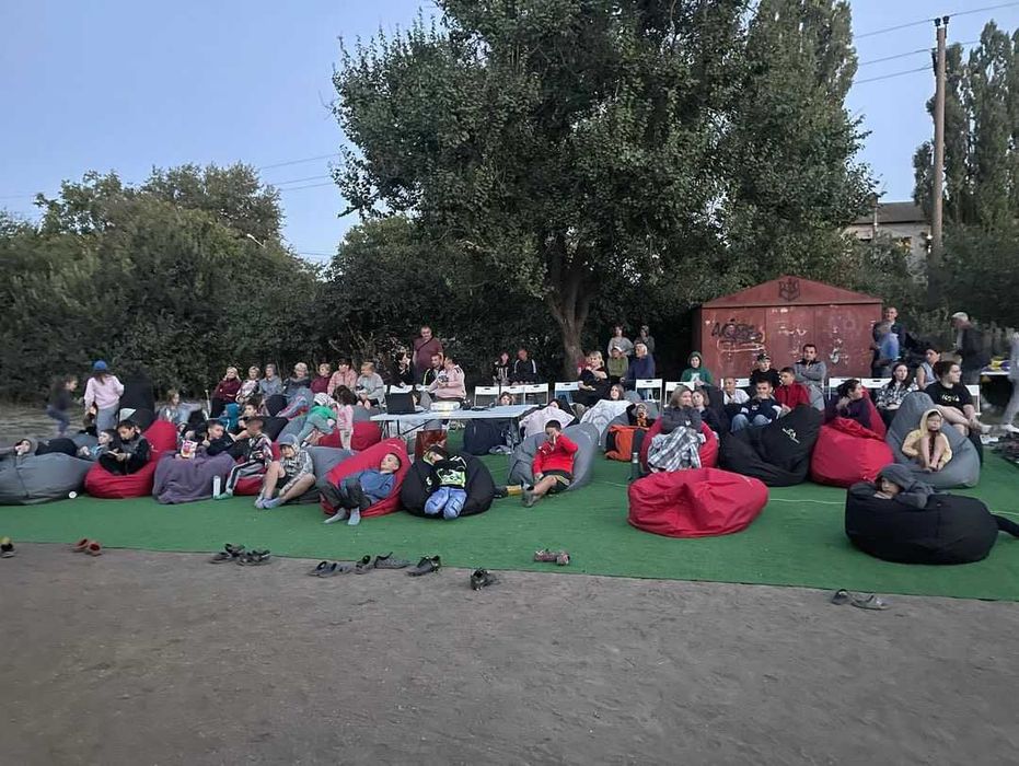 Пуфи в оренду Житомир, Оренда крісел мішків, пуфів, крісло груша в оренду