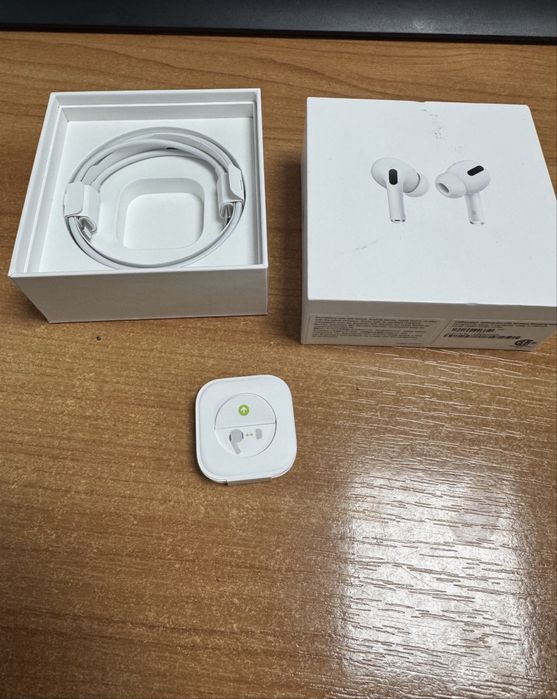 Насадки (амбушюри) L airpods pro, зарядний кабель Apple Lightning, Type-C