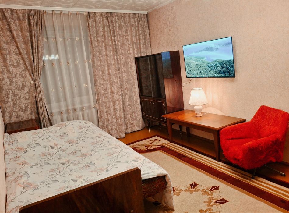 2-кім (4 окремі ліжка) ЦЕНТР/ВОКЗАЛ 5хв /поряд лікарня/ Подобово