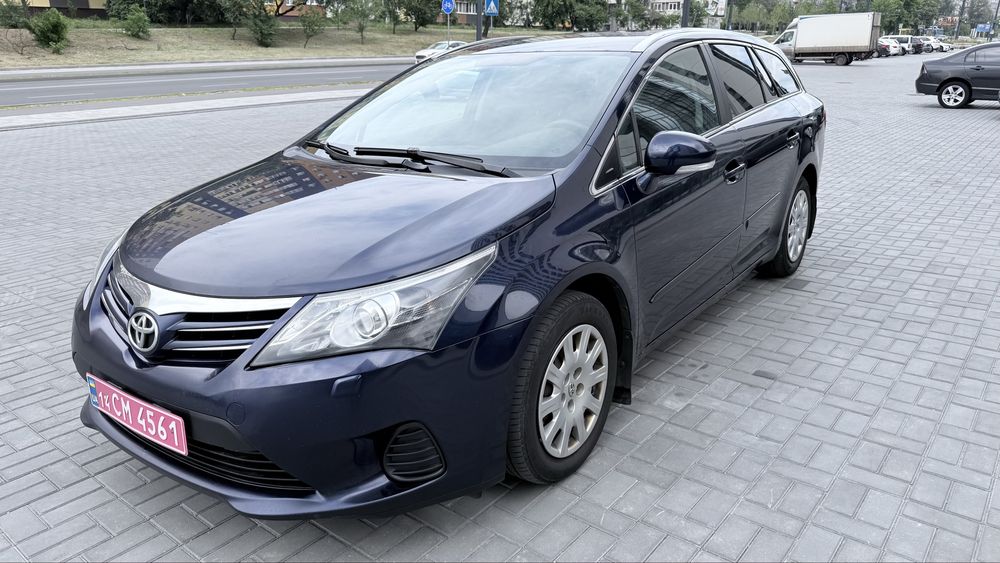 Toyota Avensis 2012 1.6i Мех 6 ст.