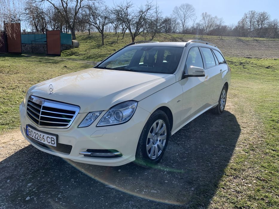 Mercedes-Benz E200 W212