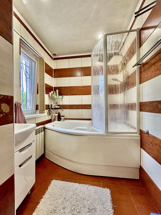 Добротний, облаштований будинок Р-н Масляниківка.