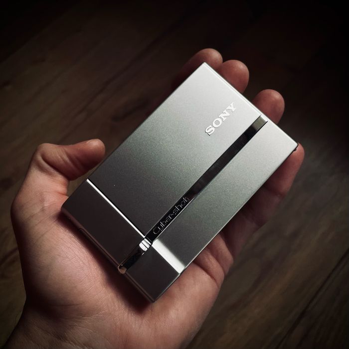 Sony Cyber-Shot DSC-T30 Цифровий Вінтажний Фотоапарат Мильниця