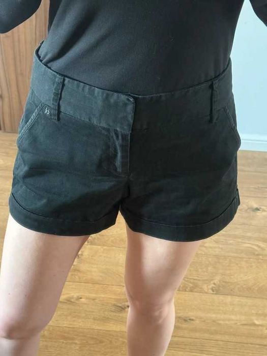 Czarne szorty Calvin Klein M