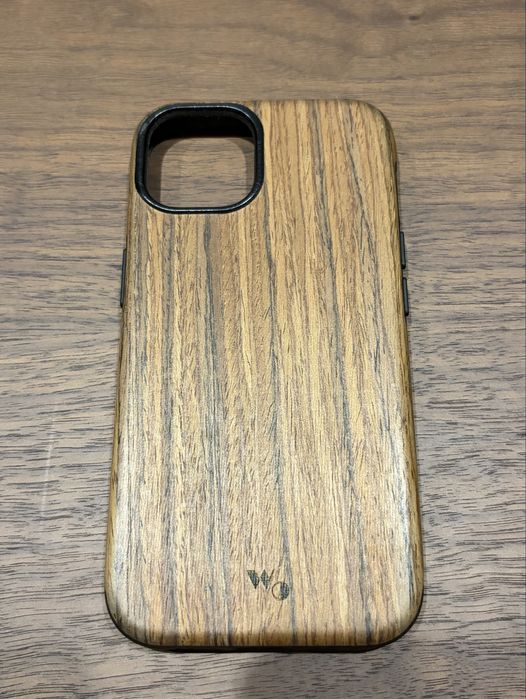 Capa WO design iPhone 13 madeira