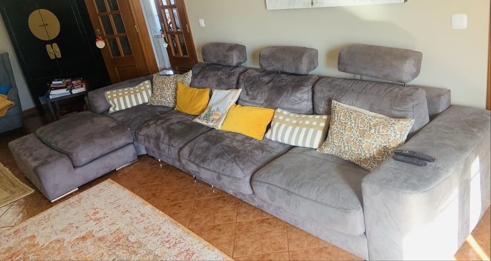 Sofá Modular LA SÉNIA com sistema de som e ligacao IPhone