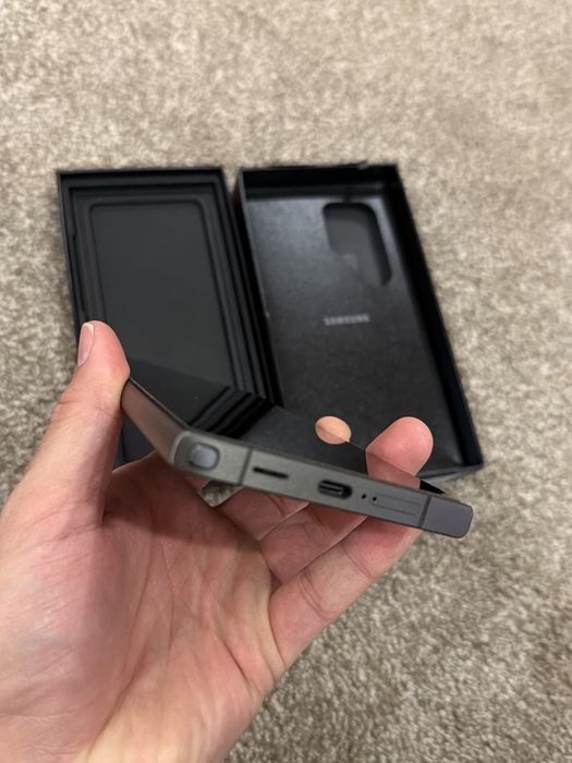 Samsung Galaxy S24 Ultra 256GB Preto Titânio