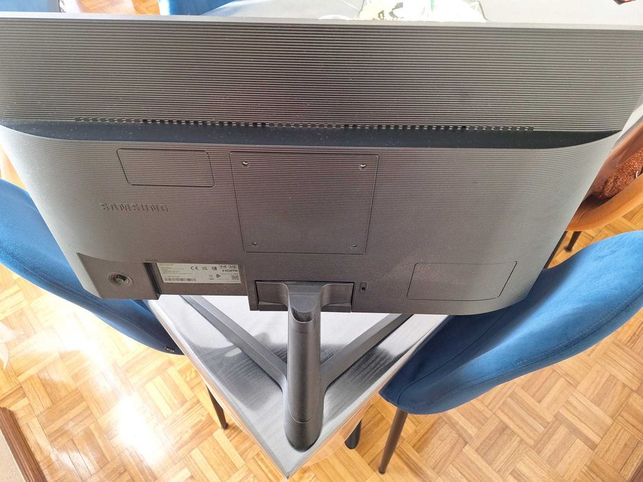 Monitor SAMSUNG 24'' - Full HD - USADO 1 ano, valor worten 155,99€