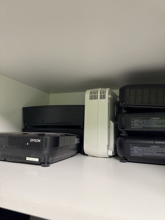 Проектор Epson LCD projector