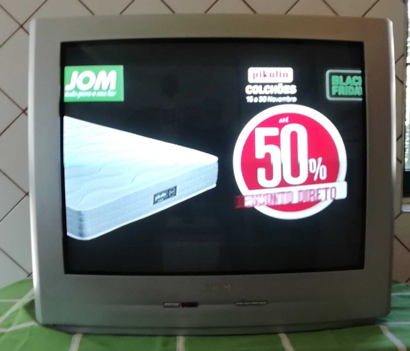 TV Philips stereo Crystal Clear ecrã de 28”- 71cm