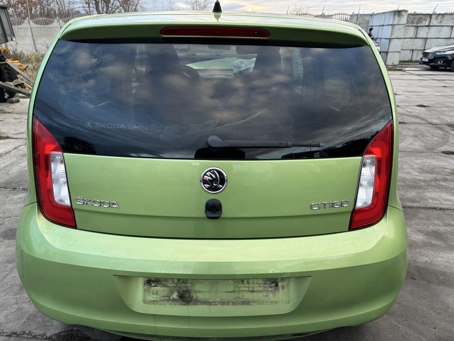 Skoda Citigo kompletna klapa tył tylna LR6U