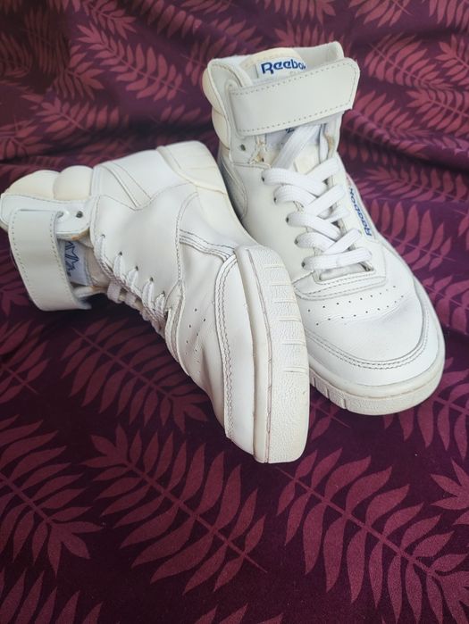 Кросівки білі фірмові