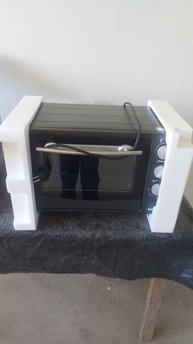 Forno iletrico em bom estado de conservação