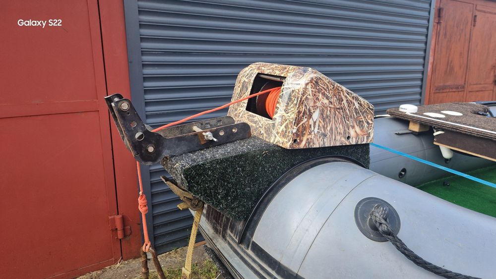 Човен Навігатор 360 лафет Одісей, мотор Парсун 9.8 лебідка стронгер