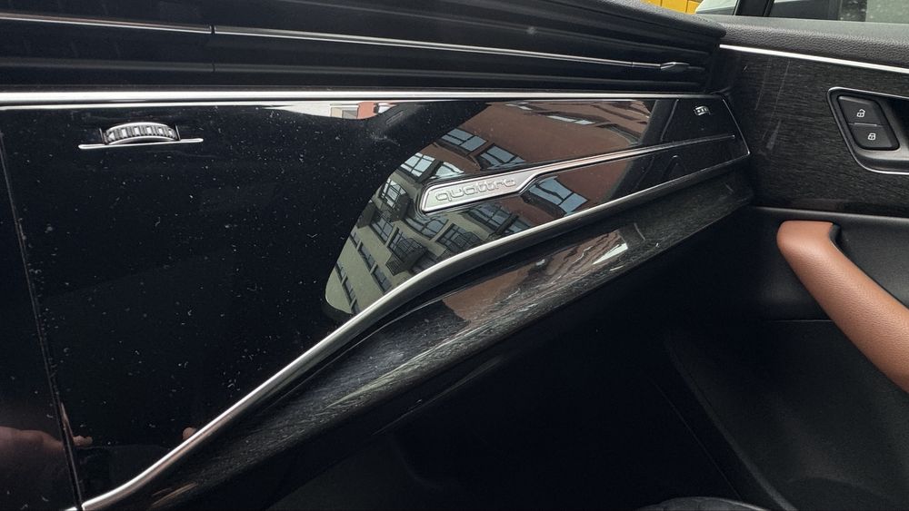 Авто Ауді Q7 2020 року