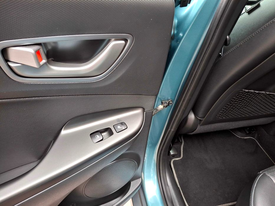 Hyundai Kona Electric. 64 kw.