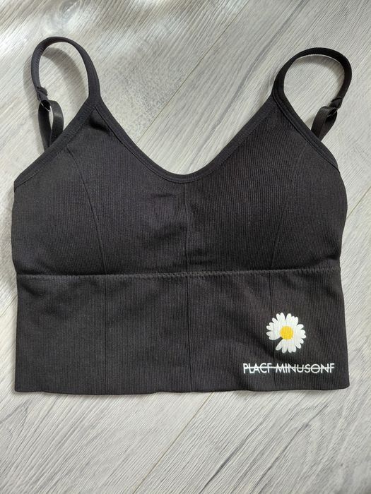 Топ з відкритою спиною