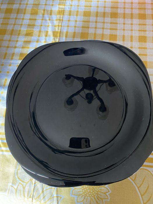 Conjunto (36unid) pratos e taças como novos, sem riscos, 36 unid