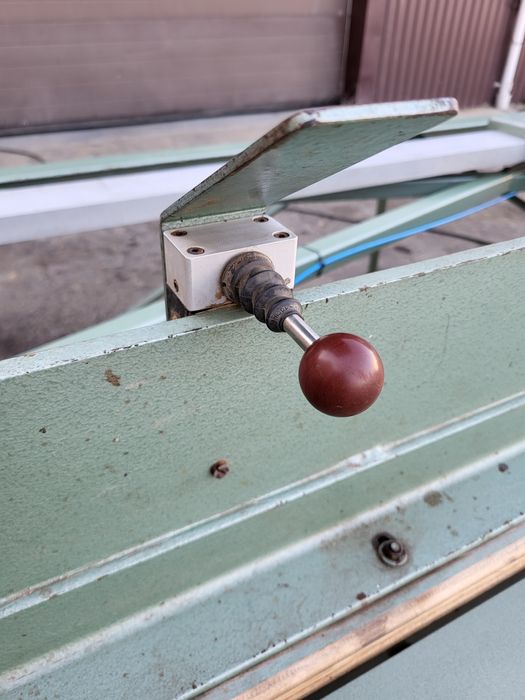 Пила для шпону, шпонообрізний верстат Scheer