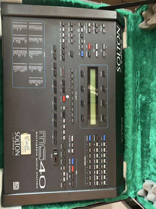 Caixa de ritmos Solton MS40 com estojo