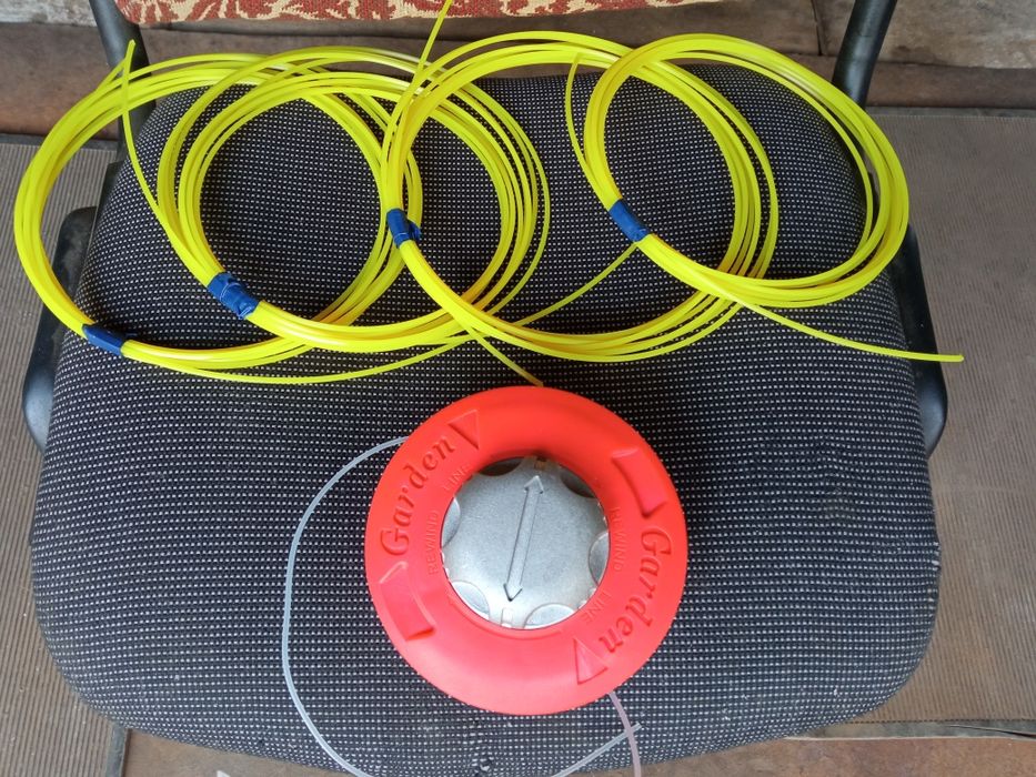 Шпуля для бензокосы с леской.