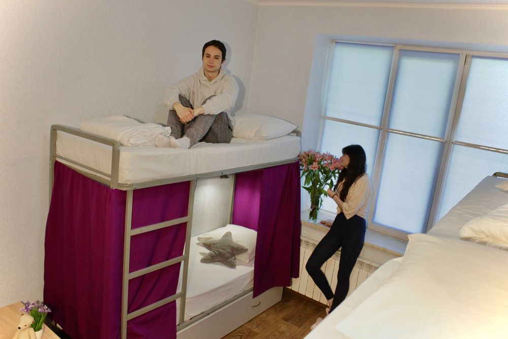 Затишний хостел з приємними цінами, -1 поверх, БЕЗПЕЧНО! СВІТЛО є!