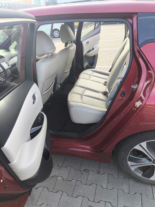 Продам Nissan Leaf 2018