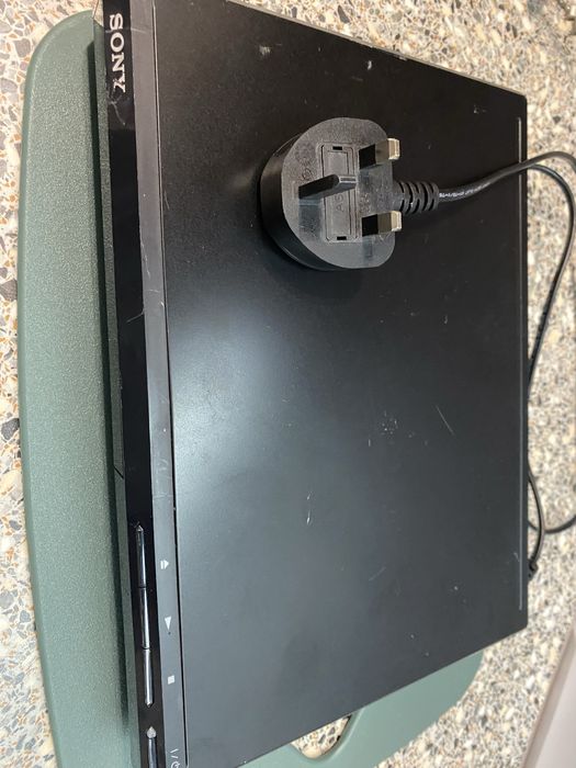 Sony Cd/Dvd player  DVP SR 140