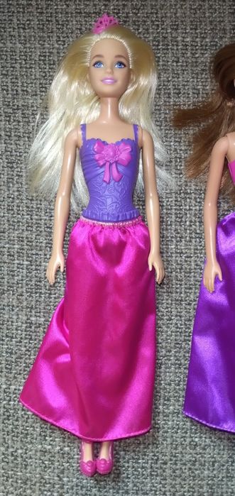 Barbies princesa e Color Reveal