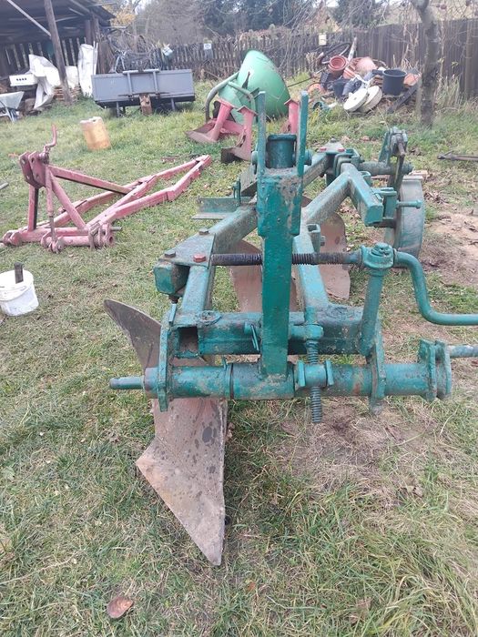 Плуг 2х30  3х30. 3х35 унія грдзьонц польща