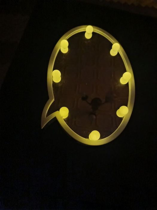 Декоративне зеркало для інтер'єру