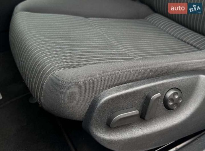 Продам автомобиль Ауди А4 В7