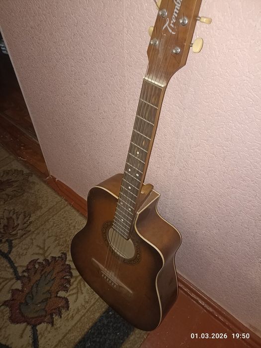 Продається  гітара!